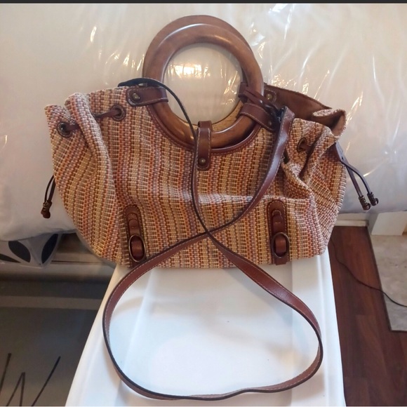 Fossil Multicoloured woven bag.Great condition - Picture 1 of 11